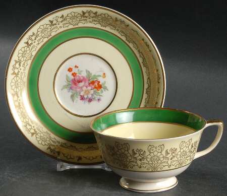 JB325 Footed Cup & Saucer Set