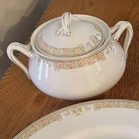 JB345 Sugar Bowl & Lid