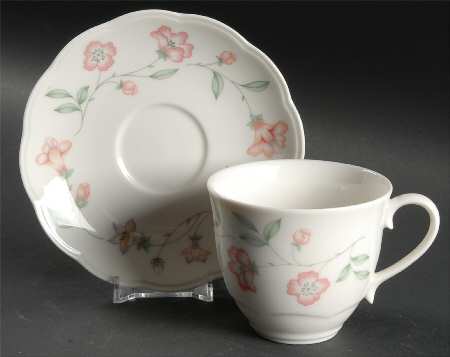 Richmond Hill Flat Cup & Saucer Set