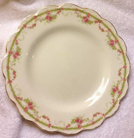 JB364 Dinner Plate