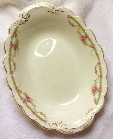 JB364 9" Oval Vegetable Bowl