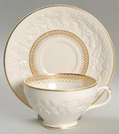 27512 Footed Cup & Saucer Set