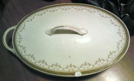 JB366 Oval Covered Vegetable