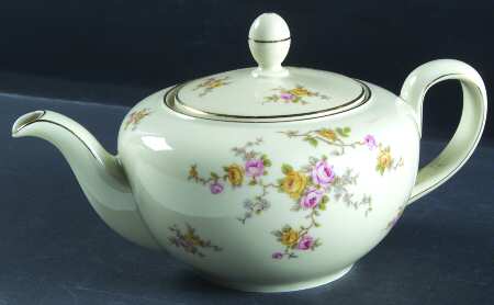 E628 Teapot & Lid
