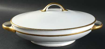 Roman Oval Covered Vegetable