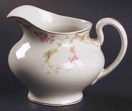 JB374 Creamer
