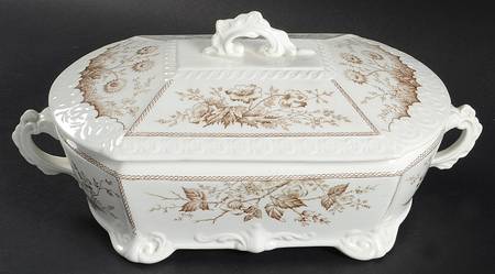 Sylvan Brown (Scalloped) Oval Covered Vegetable