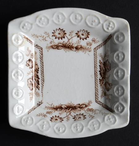 Sylvan Brown (Scalloped) Butter Pat