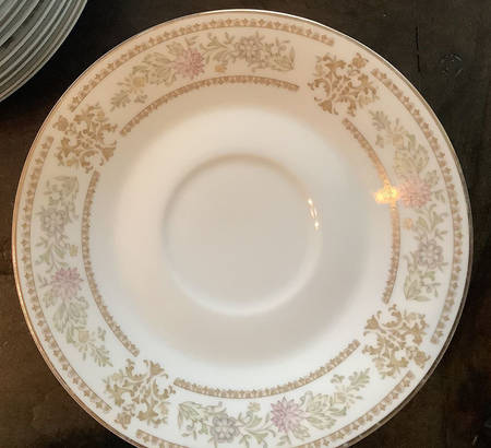 Reflective Saucer