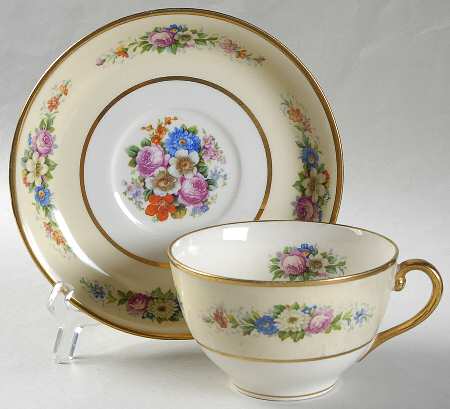 JB385 Flat Cup & Saucer Set