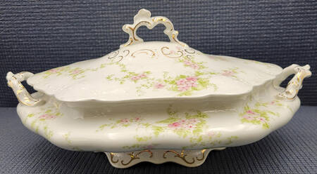 JB388 Oval Covered Vegetable