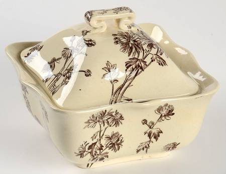 Chrysanthemum Square Covered Butter with Strainer