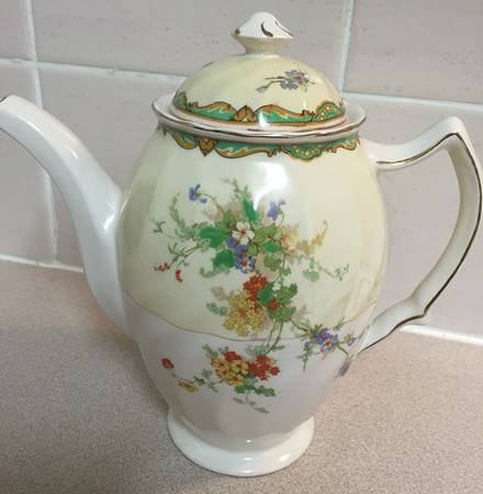 JB392 Coffee Pot & Lid