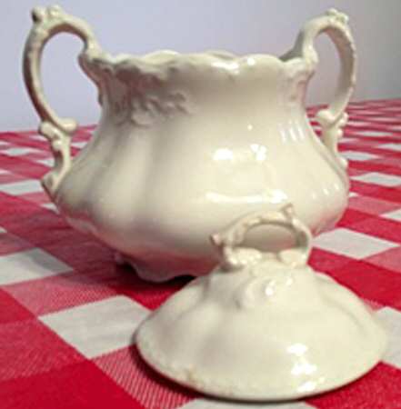JB398 Sugar Bowl & Lid