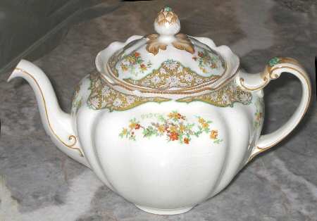 Mentone Teapot & Lid
