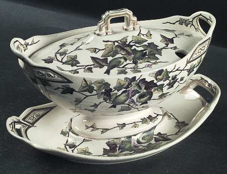 Ivy Bower Gravy Boat & Lid w/Underplate