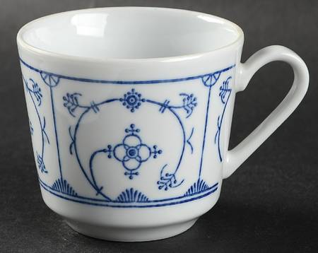 Blau Saks Flat Cup by Jaeger