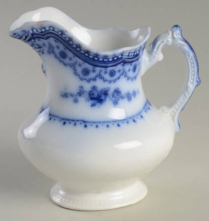 Dorothy Flow Blue 16 Oz Pitcher