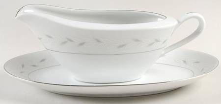 Garland Gravy Boat & Underplate/Relish