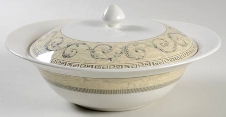 Acanthus Cream Round Covered Vegetable