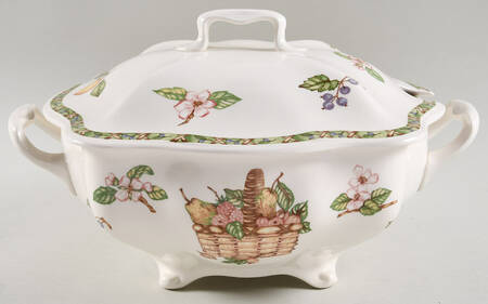 Arcadia (Fruit) Rectangular Tureen & Lid