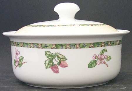 Arcadia (Fruit) 1 Qt Round Covered Casserole