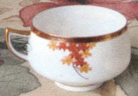 KUT174 Footed Cup