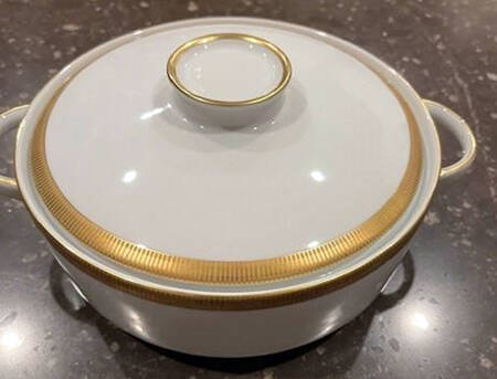 5174 Round Covered Vegetable