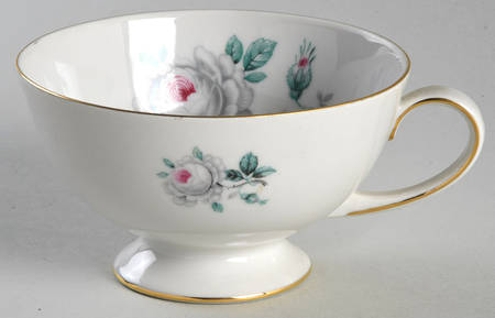 JAE63 Footed Cup