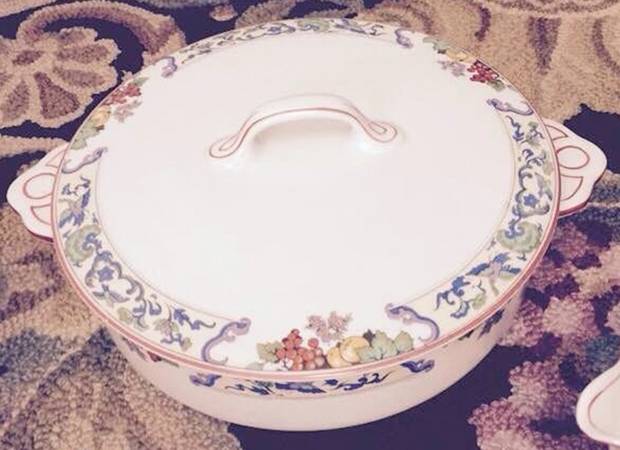 Mitsouko Round Covered Vegetable