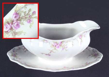 JB460 Gravy Boat with Attached Underplate