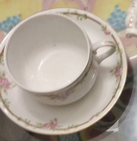 JB467 Flat Cup & Saucer Set