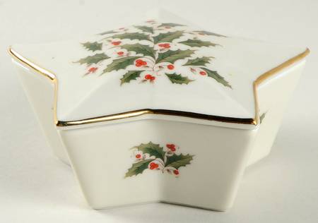 Holly Yuletide Star Shaped Box & Lid