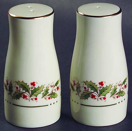 Holly Yuletide Salt & Pepper Set