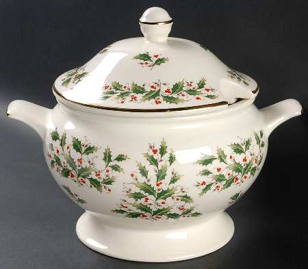 Holly Yuletide Tureen &  Lid
