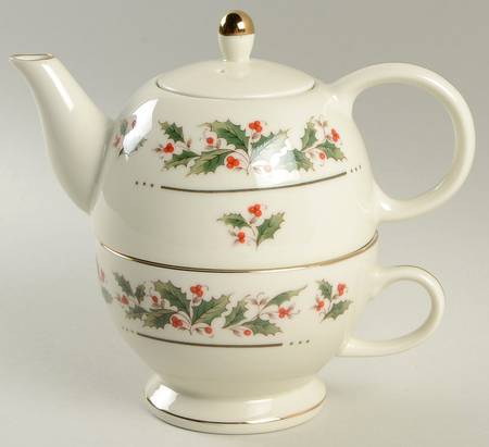 Holly Yuletide Individual Teapot & Lid with Cup