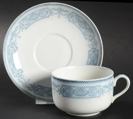 The Pontracina (Gold Trim) Flat Cup & Saucer Set