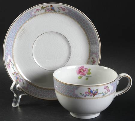 JB495 Footed Cup & Saucer Set