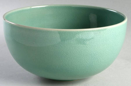 Basique Green 9" Salad Serving Bowl