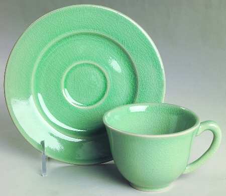 Basique Green Footed Cup & Saucer Set