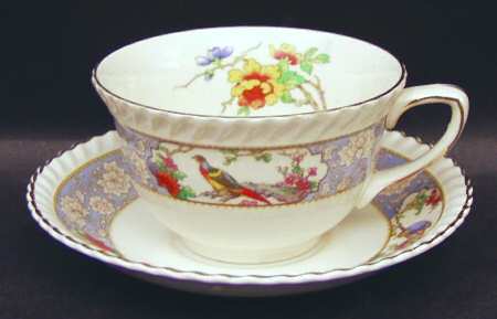 The Vigo (Ribbed, Old English) Flat Cup & Saucer Set