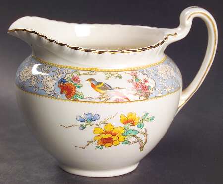 The Vigo (Ribbed, Old English) Creamer