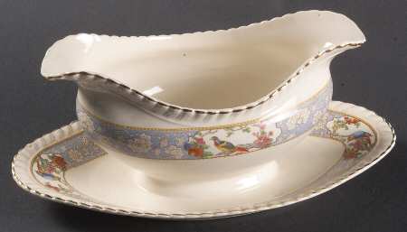 The Vigo (Ribbed, Old English) Gravy Boat with Attached Underplate