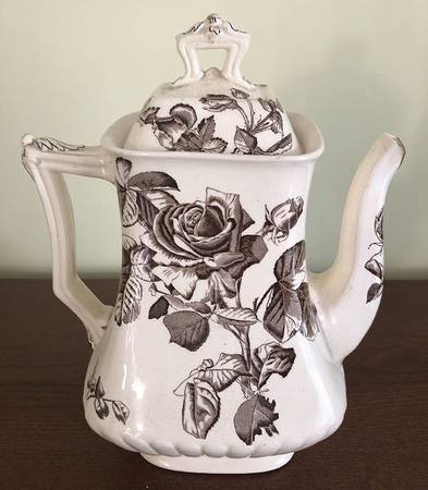 Our Roses Teapot & Lid