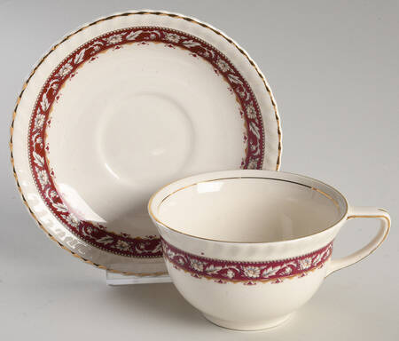 JB519 Flat Cup & Saucer Set