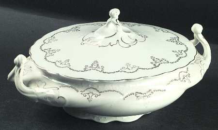 JB523 Oval Covered Vegetable