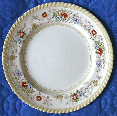 Tweedsmuir Luncheon Plate