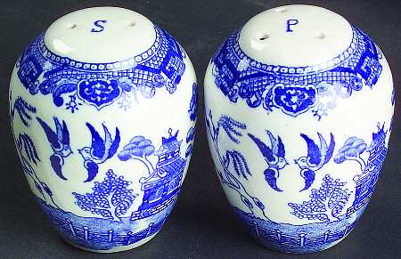 Blue Willow (Made In Japan) Salt & Pepper Set