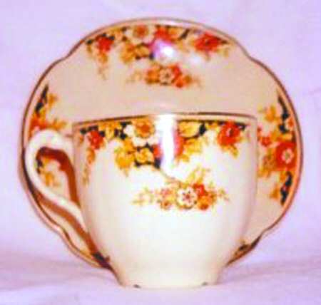 JB538 Flat Cup & Saucer Set