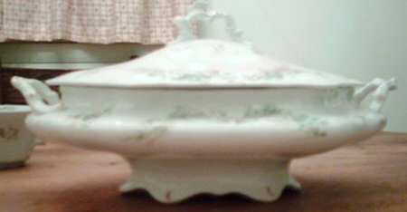 JB544 Oval Covered Vegetable
